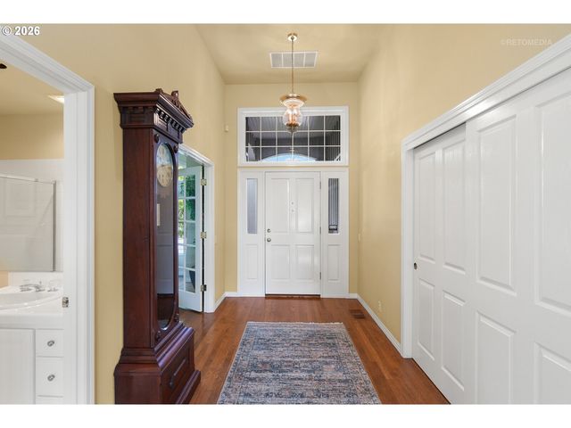 15737 Nw CLAREMONT Dr, Portland, OR 97229