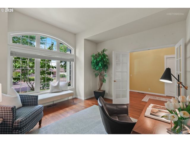 15737 Nw CLAREMONT Dr, Portland, OR 97229
