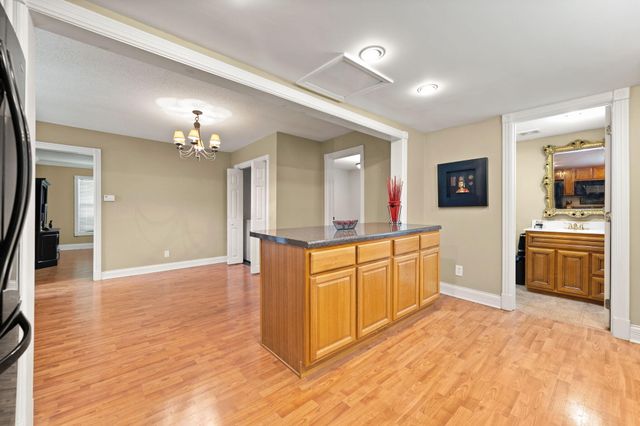 221 Earl Ross Road, Stearns, KY 42647