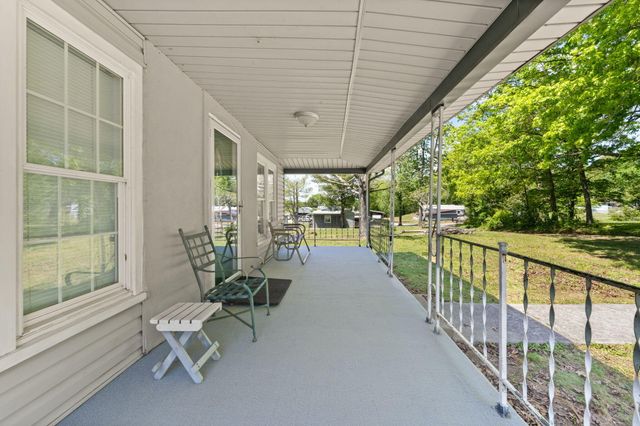 221 Earl Ross Road, Stearns, KY 42647