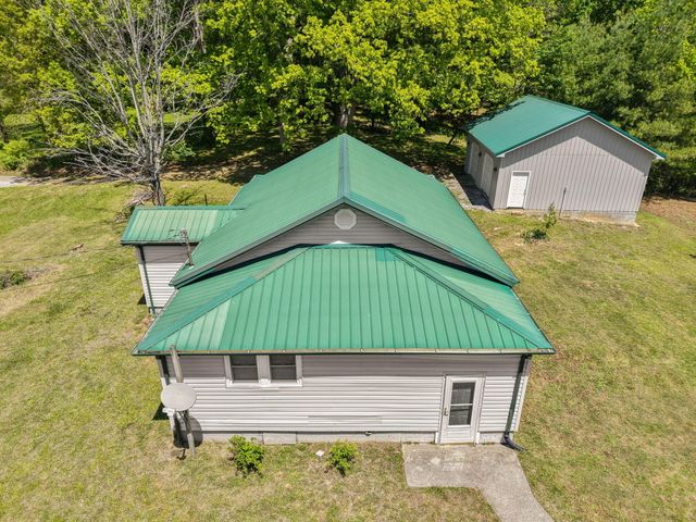 221 Earl Ross Road, Stearns, KY 42647