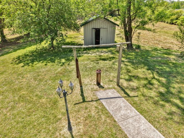 221 Earl Ross Road, Stearns, KY 42647