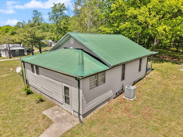 221 Earl Ross Road, Stearns, KY 42647