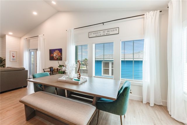 901 S Ninth St 12, Port Aransas, TX 78373