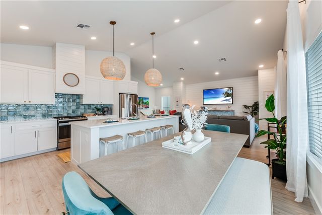 901 S Ninth St 12, Port Aransas, TX 78373