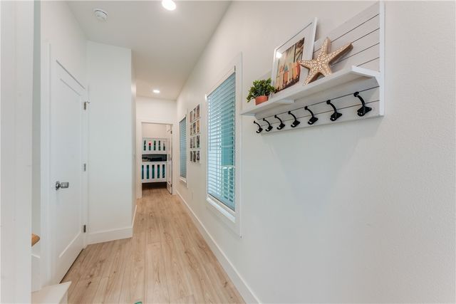 901 S Ninth St 12, Port Aransas, TX 78373