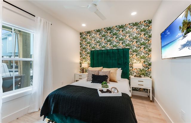 901 S Ninth St 12, Port Aransas, TX 78373