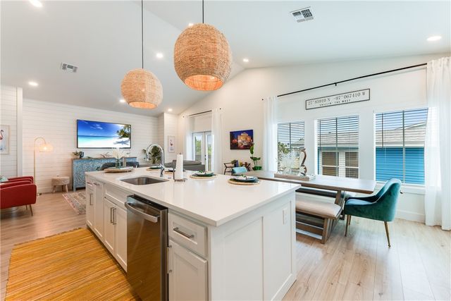 901 S Ninth St 12, Port Aransas, TX 78373