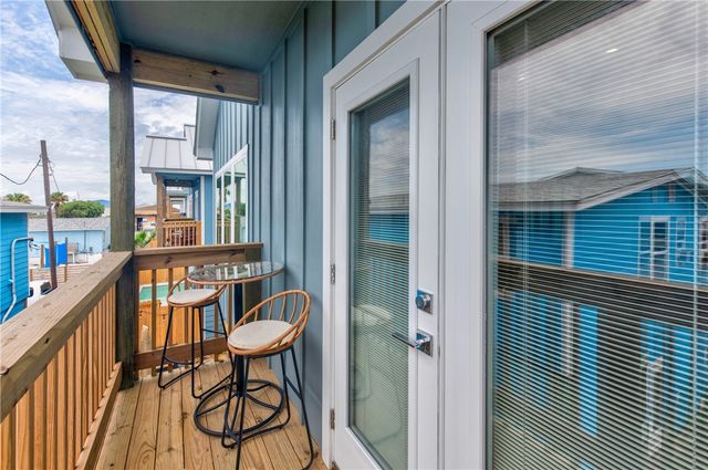 901 S Ninth St 12, Port Aransas, TX 78373