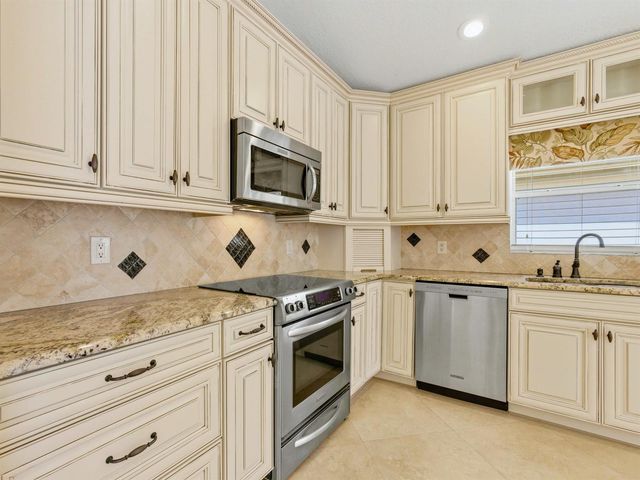10740 Grande Palladium Way, Boynton Beach, FL 33436