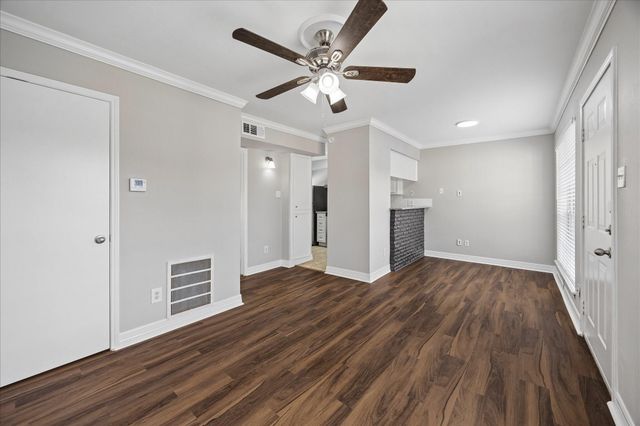 201 Emerson Street 10, Houston, TX 77006