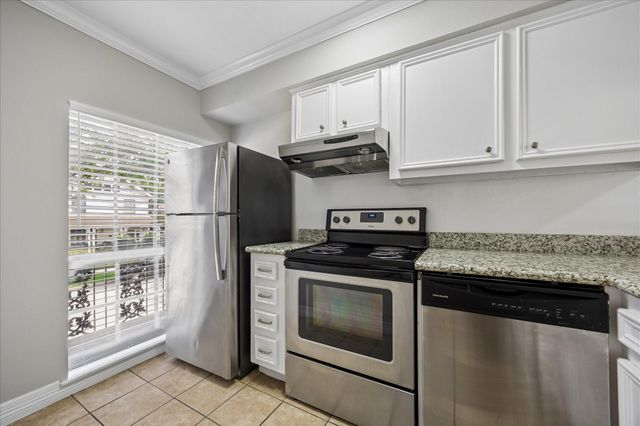 201 Emerson Street 10, Houston, TX 77006
