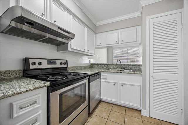 201 Emerson Street 10, Houston, TX 77006