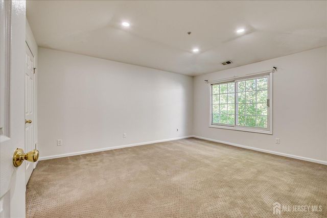 936 Waterford Drive, Edison, NJ 08817