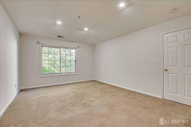 936 Waterford Drive, Edison, NJ 08817