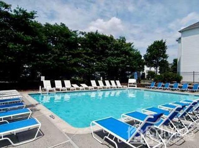 936 Waterford Drive, Edison, NJ 08817