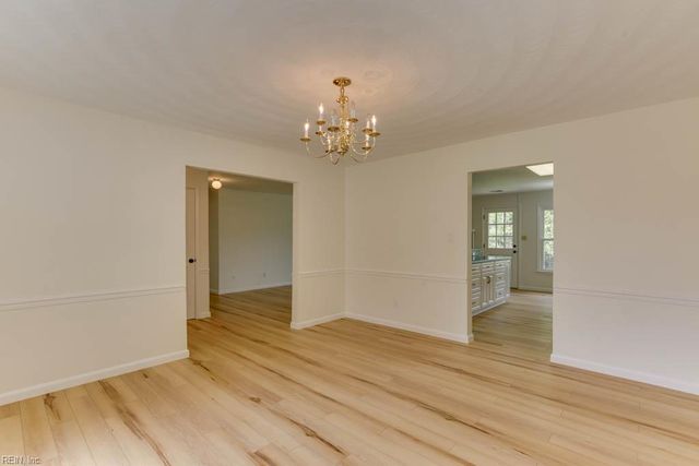 2637 N Elizabeth Harbor DR, Chesapeake, VA 23321