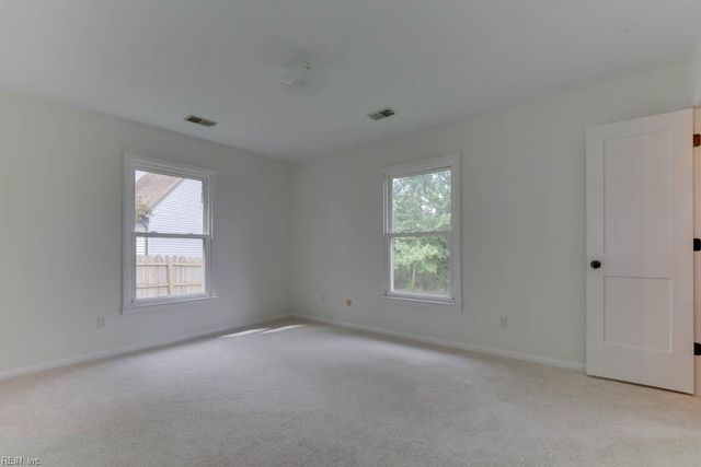 2637 N Elizabeth Harbor DR, Chesapeake, VA 23321