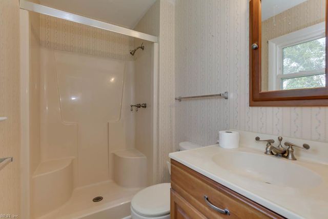 2637 N Elizabeth Harbor DR, Chesapeake, VA 23321
