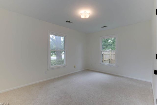 2637 N Elizabeth Harbor DR, Chesapeake, VA 23321