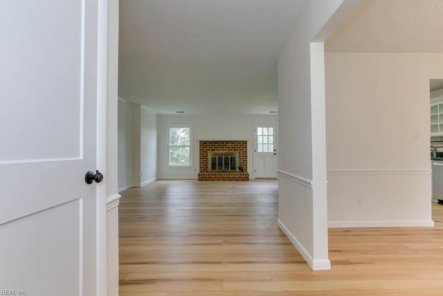 2637 N Elizabeth Harbor DR, Chesapeake, VA 23321