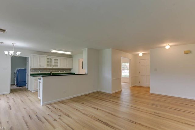 2637 N Elizabeth Harbor DR, Chesapeake, VA 23321
