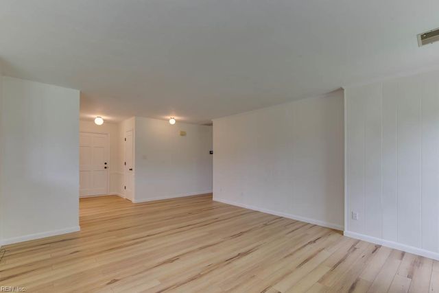 2637 N Elizabeth Harbor DR, Chesapeake, VA 23321
