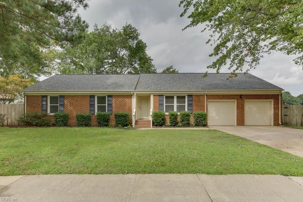 2637 N Elizabeth Harbor DR, Chesapeake, VA 23321