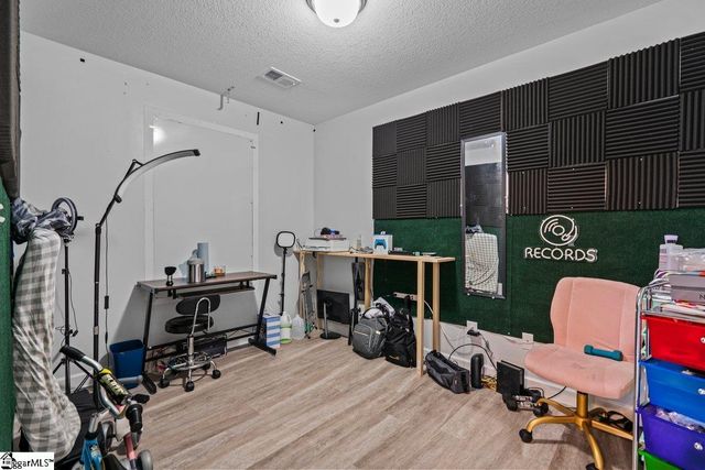 1366 Romany Court, Boiling Springs, SC 29316