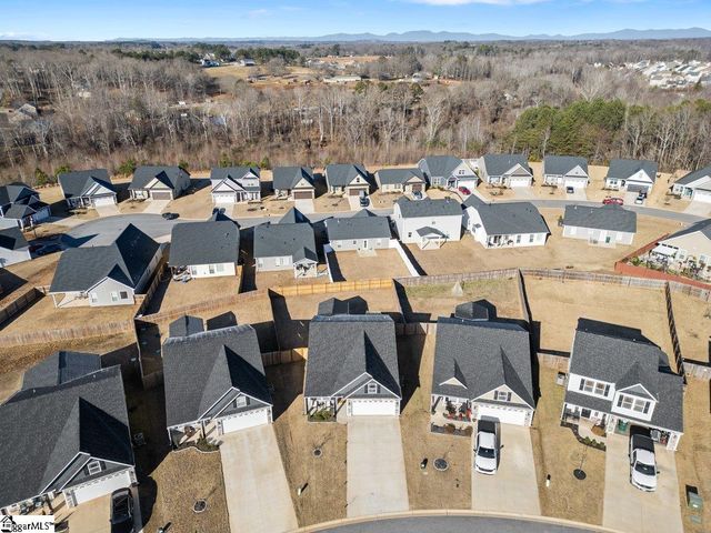 1366 Romany Court, Boiling Springs, SC 29316