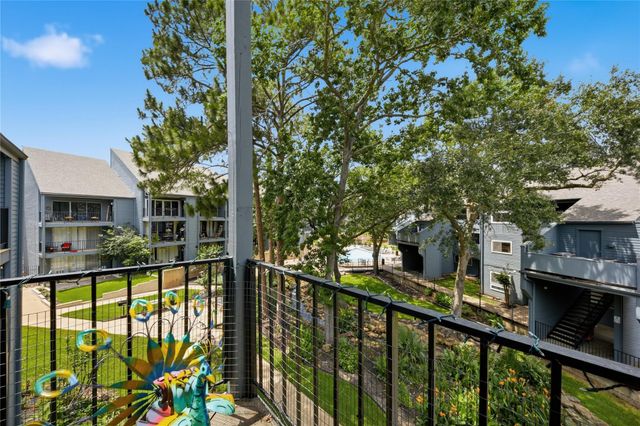 12500 Melville Drive 316B, Montgomery, TX 77356