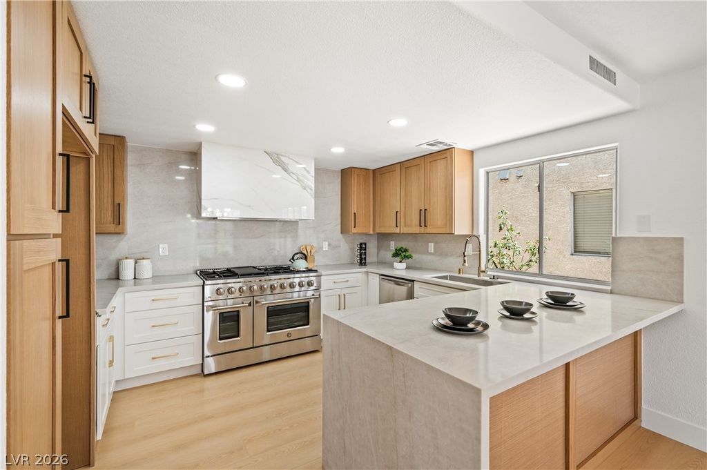 3033 Misty Harbour Drive, Las Vegas, NV 89117 — photo 5