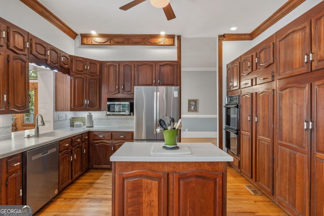 5633 Aven Road, Marietta, GA 30068