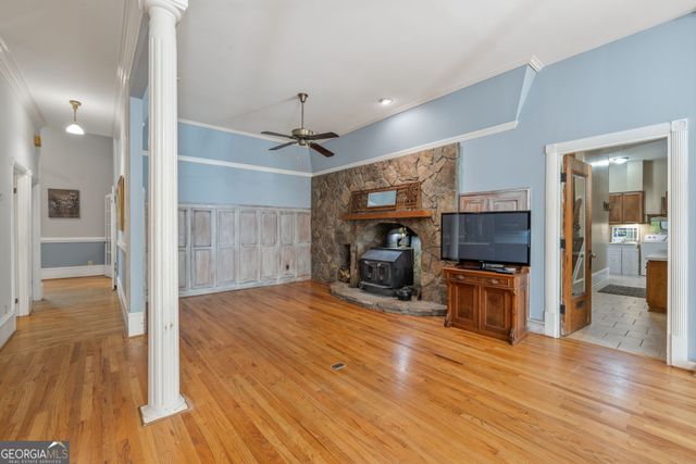 5633 Aven Road, Marietta, GA 30068