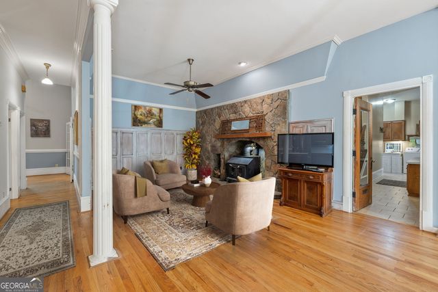 5633 Aven Road, Marietta, GA 30068