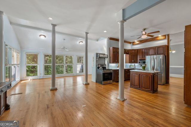 5633 Aven Road, Marietta, GA 30068