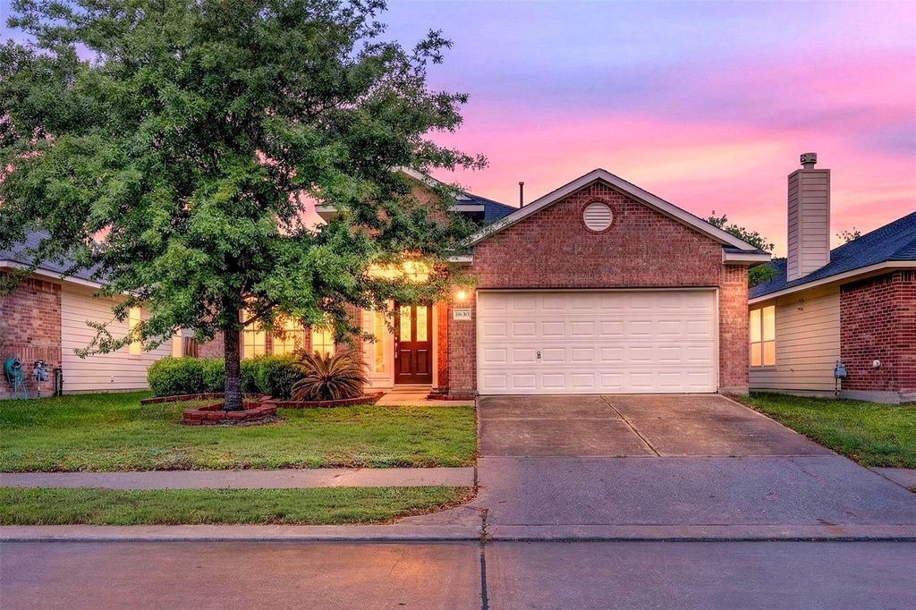 11630 Forest Wind Lane, Houston, TX 77066