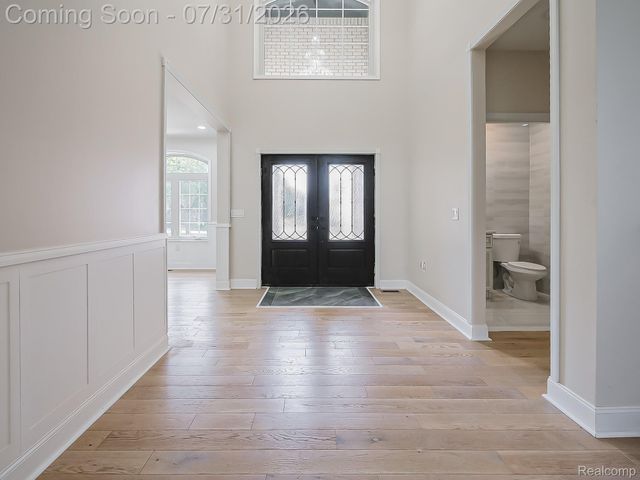1683 Delta Drive, Troy, MI 48085