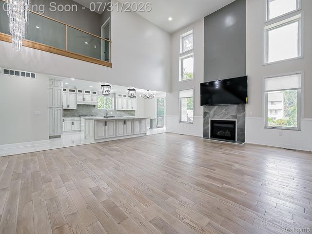 1683 Delta Drive, Troy, MI 48085