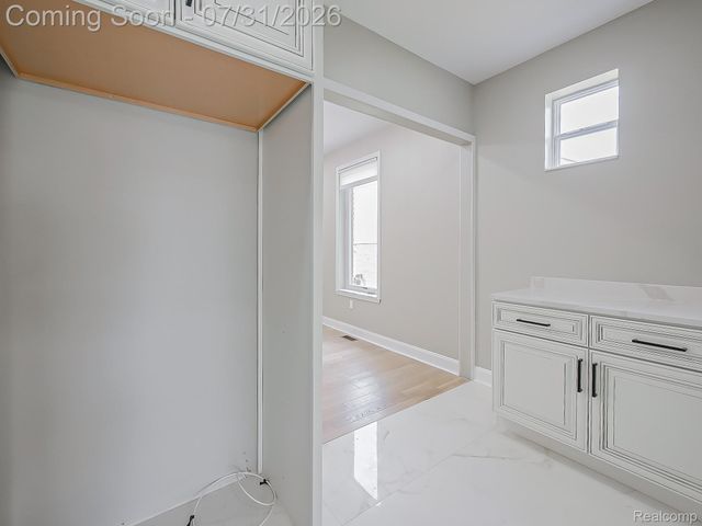 1683 Delta Drive, Troy, MI 48085