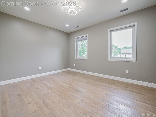 1683 Delta Drive, Troy, MI 48085