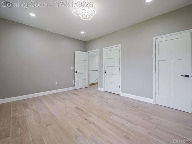 1683 Delta Drive, Troy, MI 48085