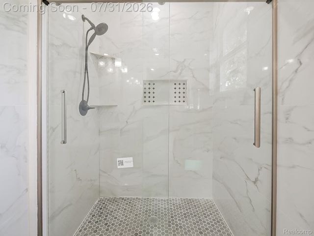 1683 Delta Drive, Troy, MI 48085