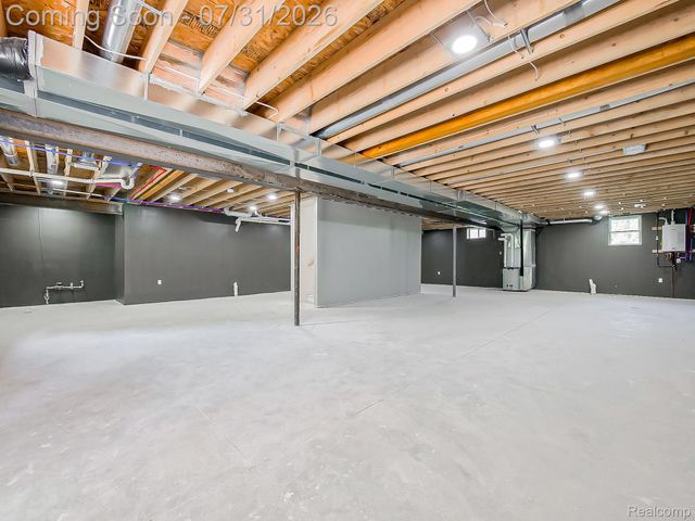 1683 Delta Drive, Troy, MI 48085