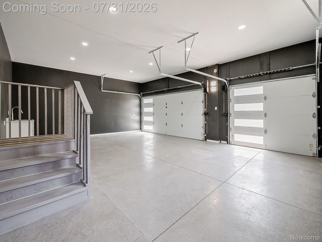 1683 Delta Drive, Troy, MI 48085