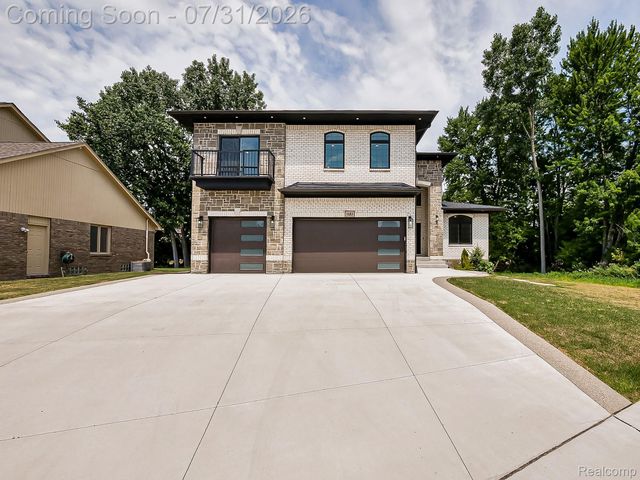 1683 Delta Drive, Troy, MI 48085