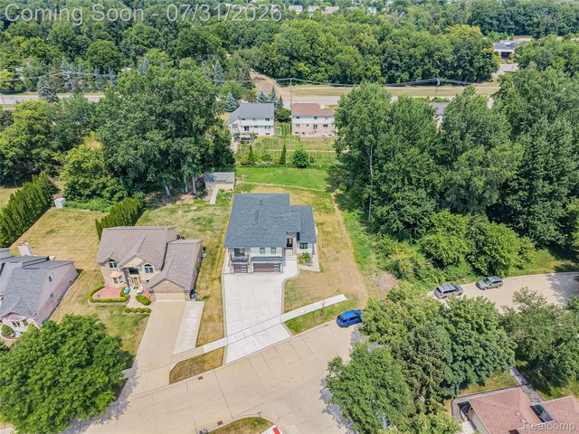 1683 Delta Drive, Troy, MI 48085