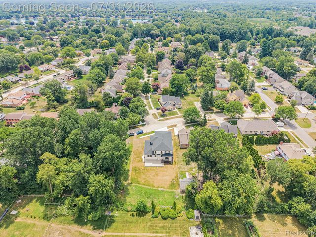 1683 Delta Drive, Troy, MI 48085