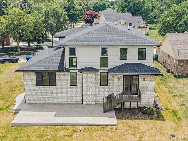 1683 Delta Drive, Troy, MI 48085