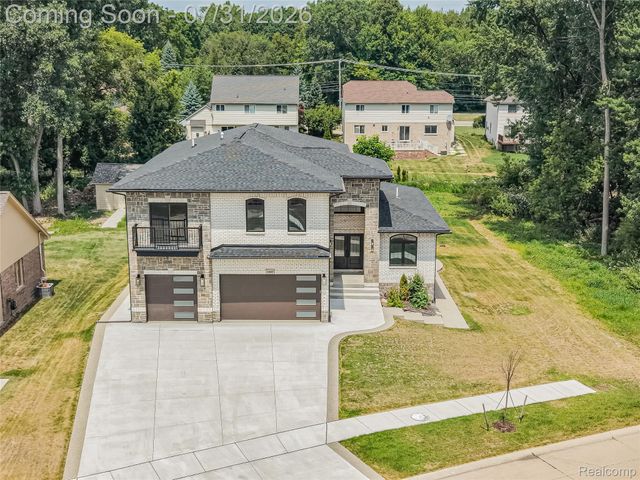 1683 Delta Drive, Troy, MI 48085